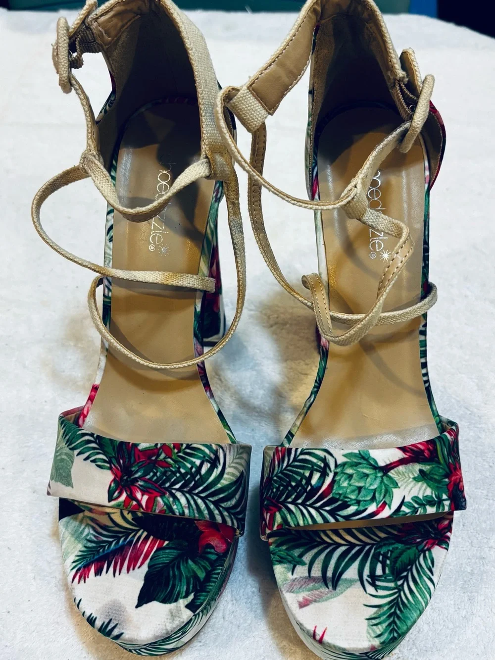 Almost Brand New Heels By ShoeDazzle - Size 9.5 - Heel 5.5 Inches - Box 85